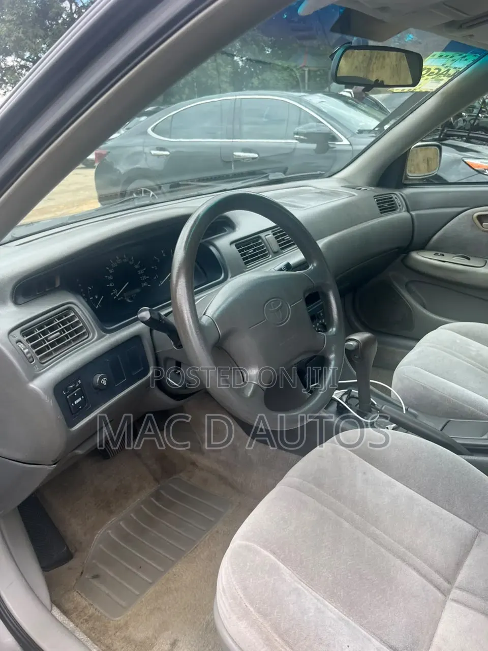 Toyota Camry Automatic 1999 Gray