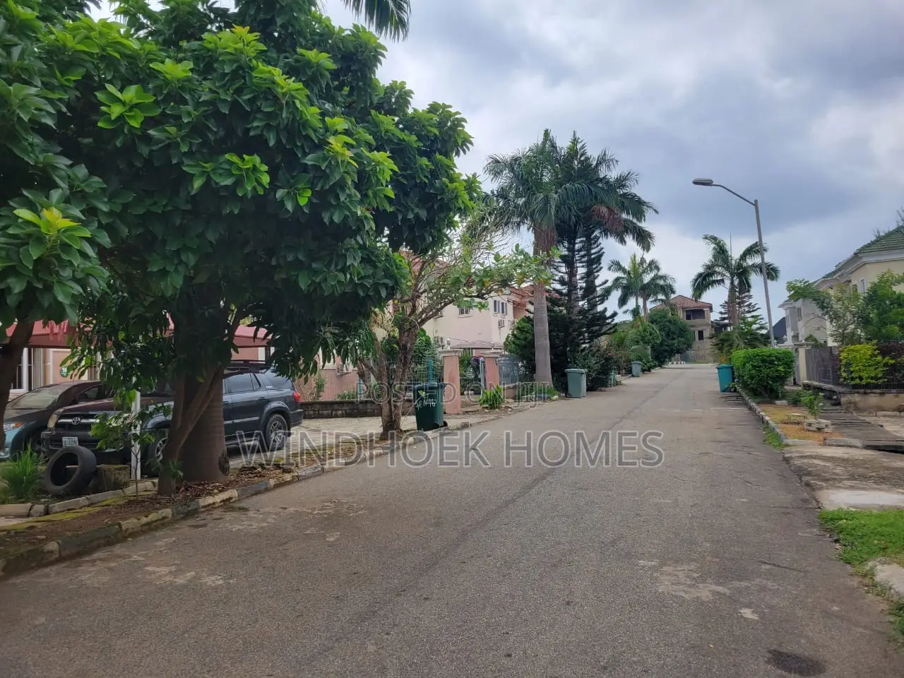 4bdrm Duplex in Life Camp for sale