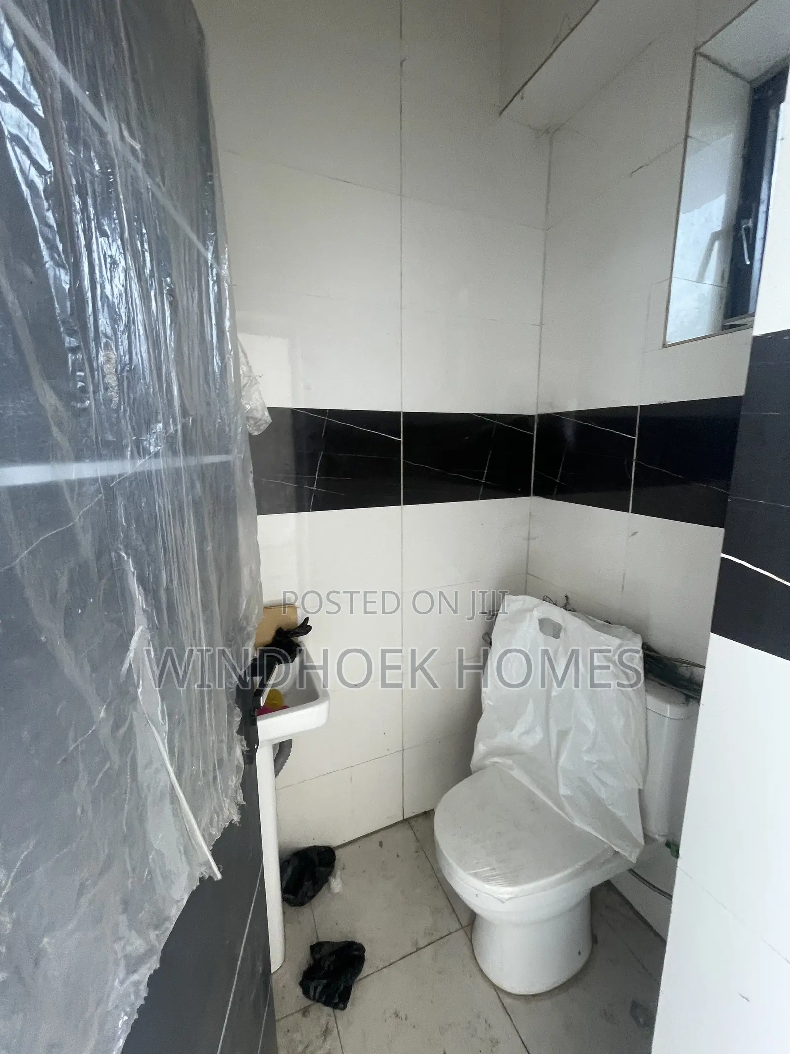 Commercial Strategic Office Spaces Measuring 26sqms and 36sqms