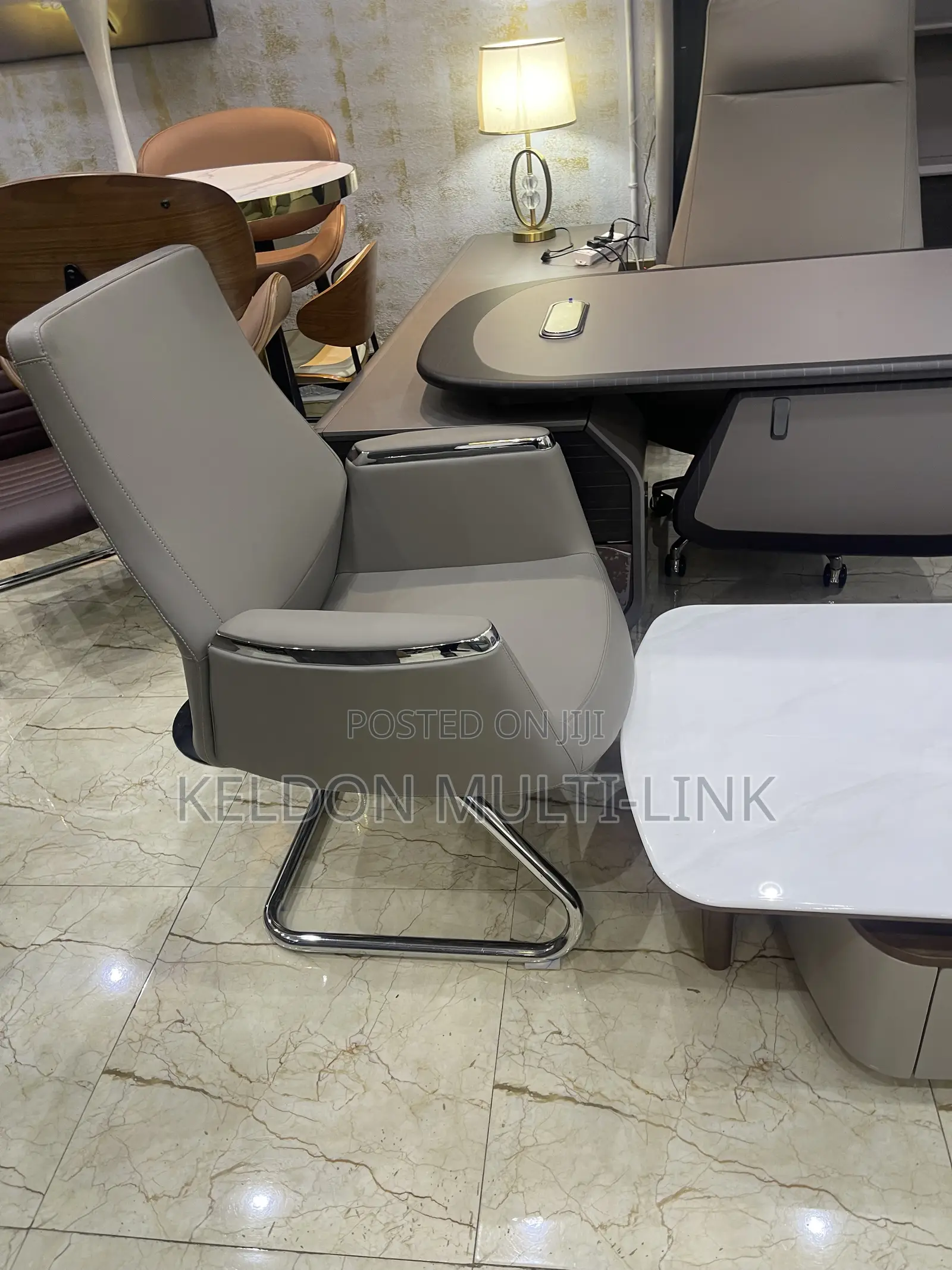 Super Executive Leather Chairs for Bosses, Elites Suitable for Luxury