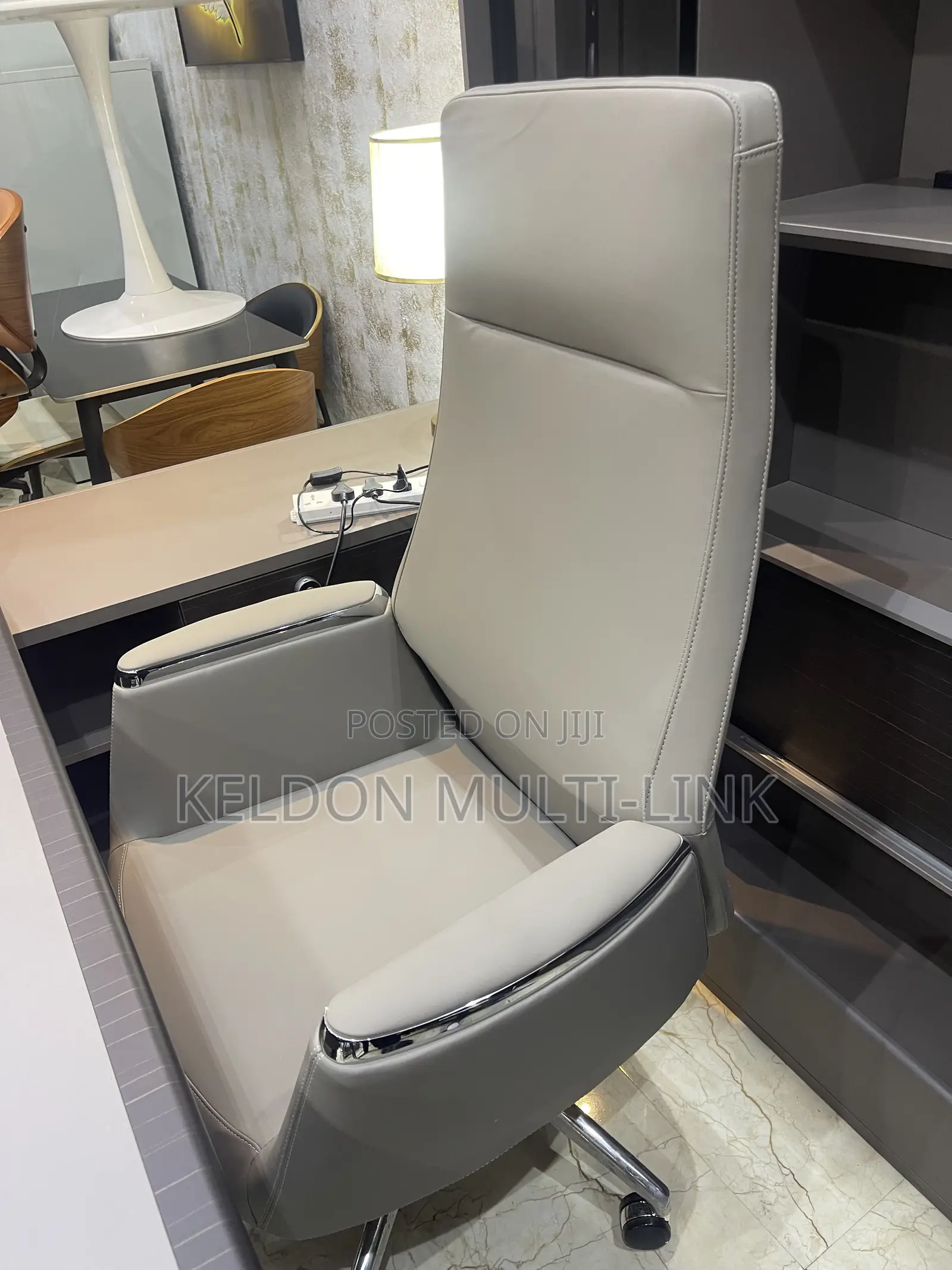 Super Executive Leather Chairs for Bosses, Elites Suitable for Luxury