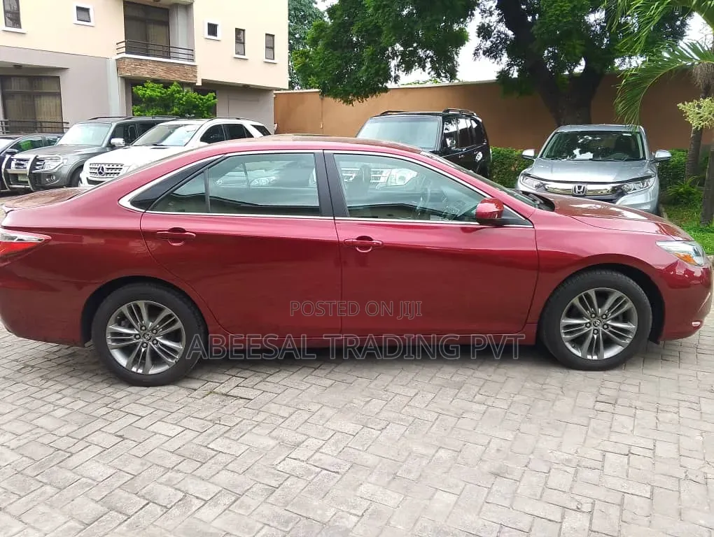Toyota Camry 2016 Red