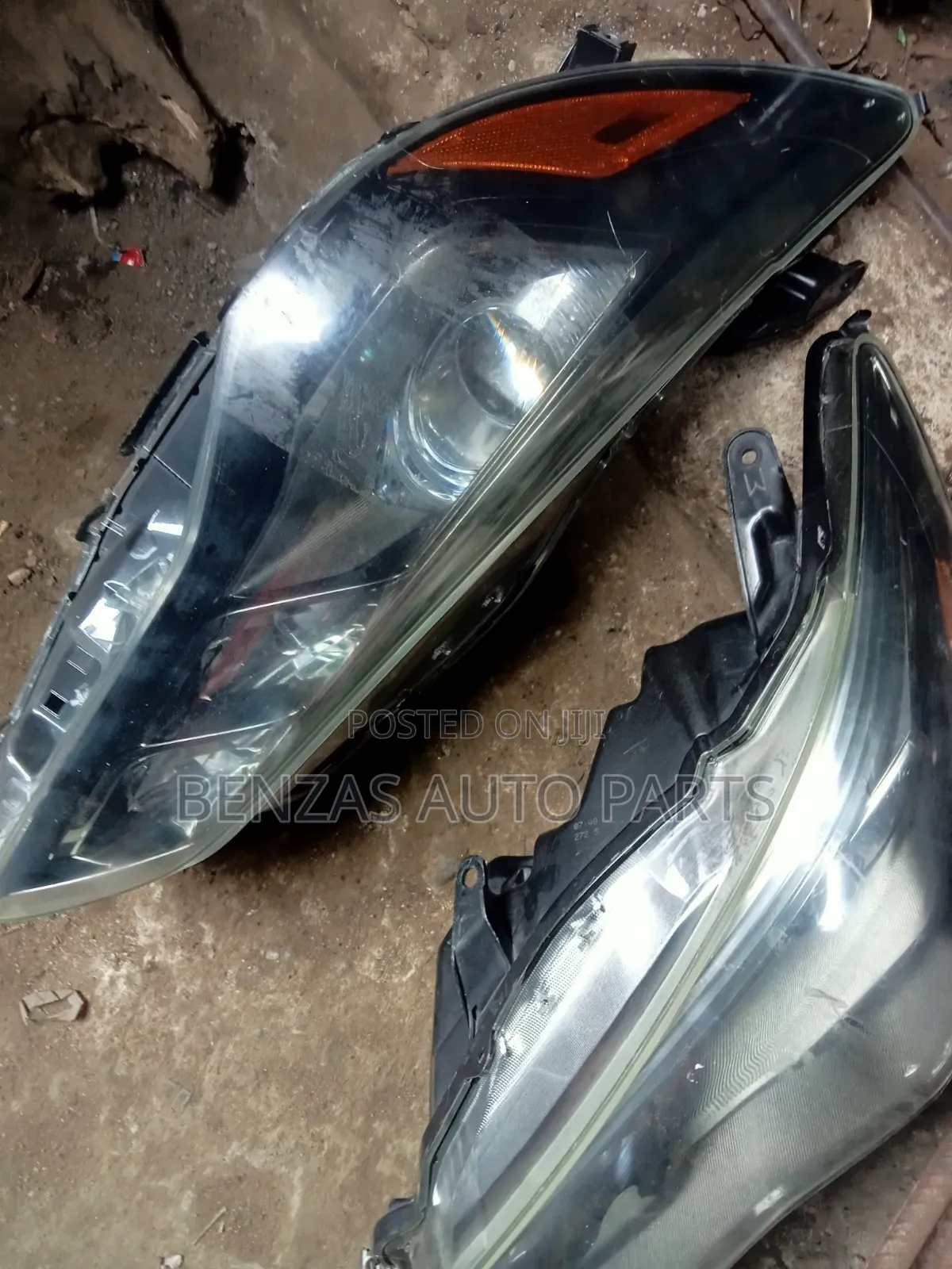 Toyota Camry 2016 Headlight Replacement