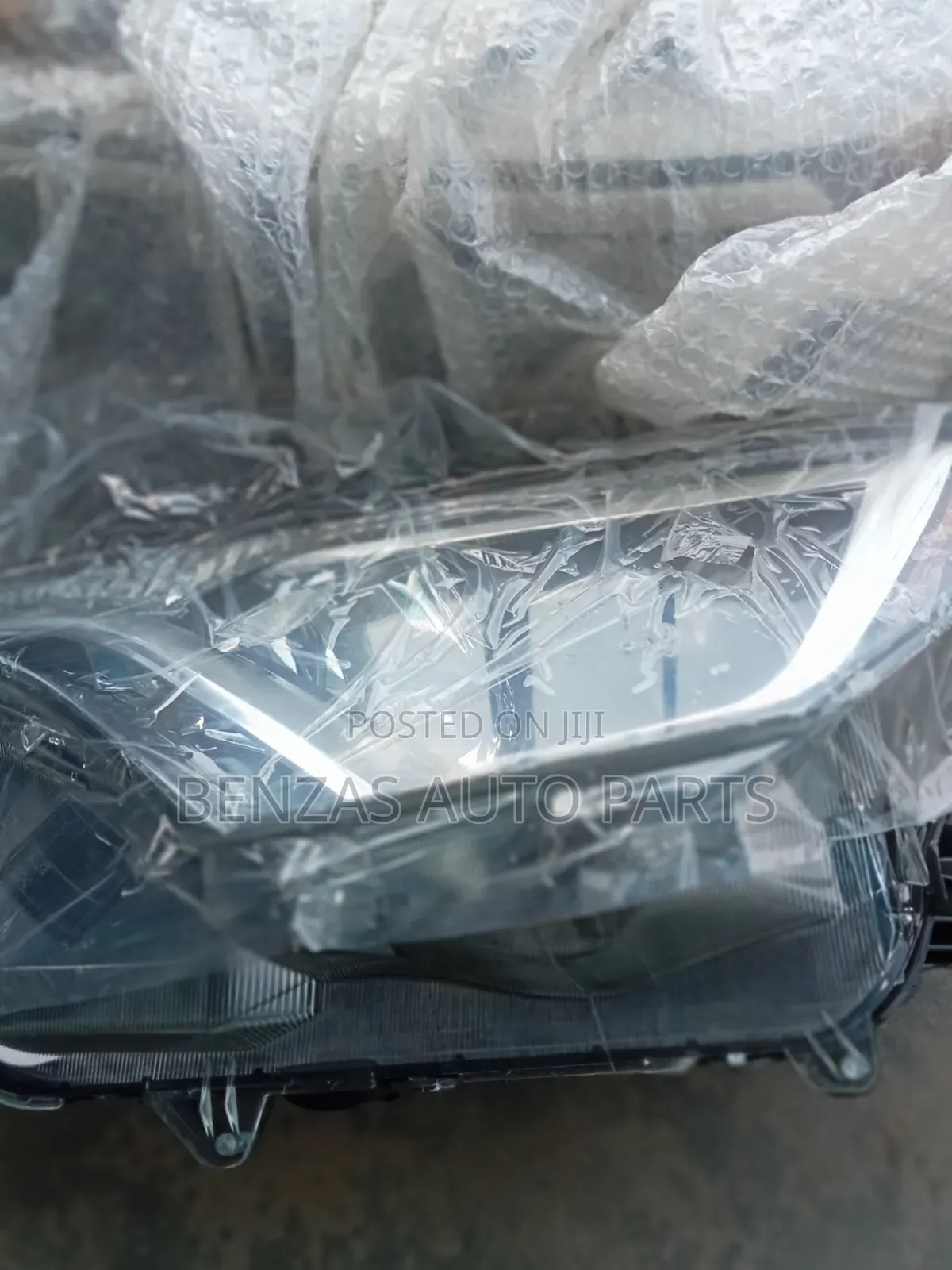 Toyota Hilux 2023 Headlight Replacement