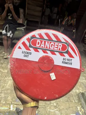 🔒 LOTO Valve Lockout Cover – Danger / Locked Out