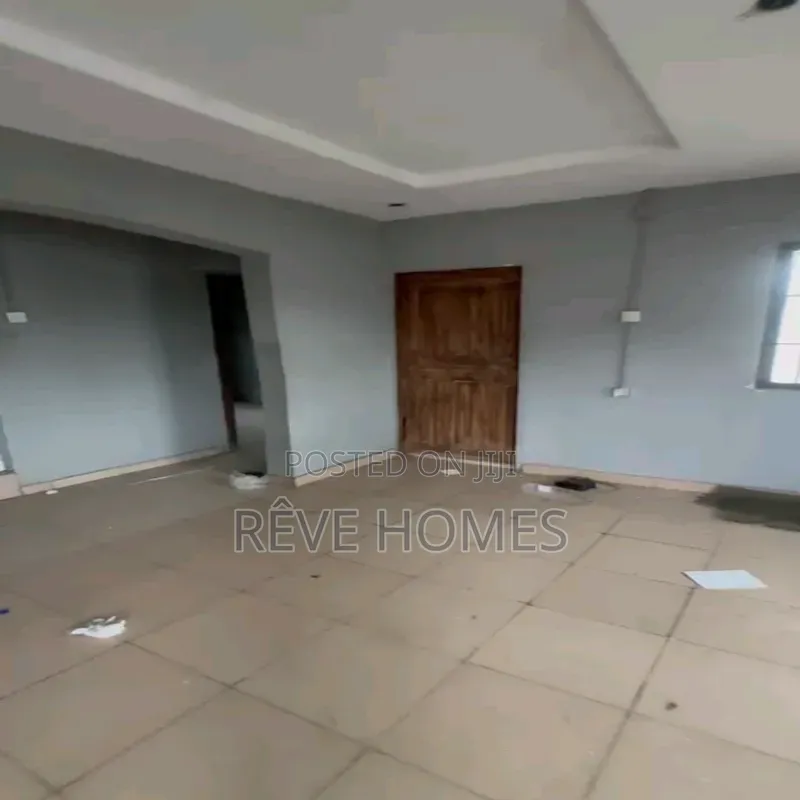2bdrm Block of Flats in Bariga / Shomolu for rent