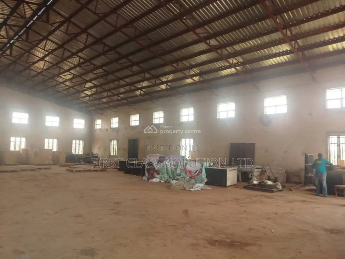 5bdrm House in Enugu State for sale