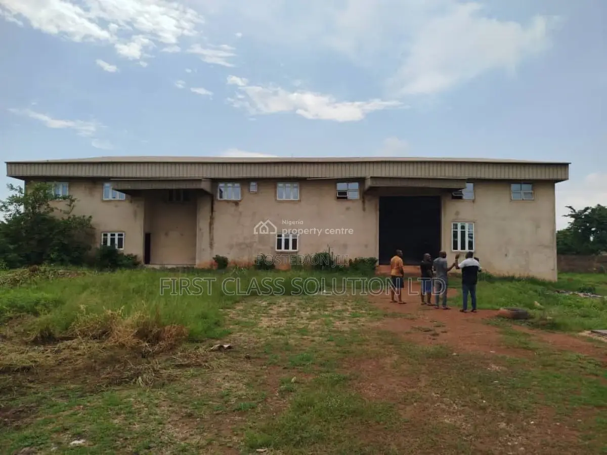 5bdrm House in Enugu State for sale