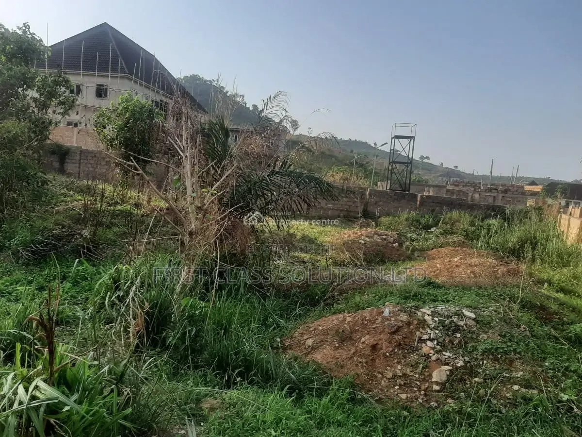 Nice Landed Property Perfect for Student Selfcons