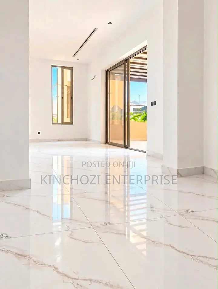 5bdrm Villa in Colorado Road for sale