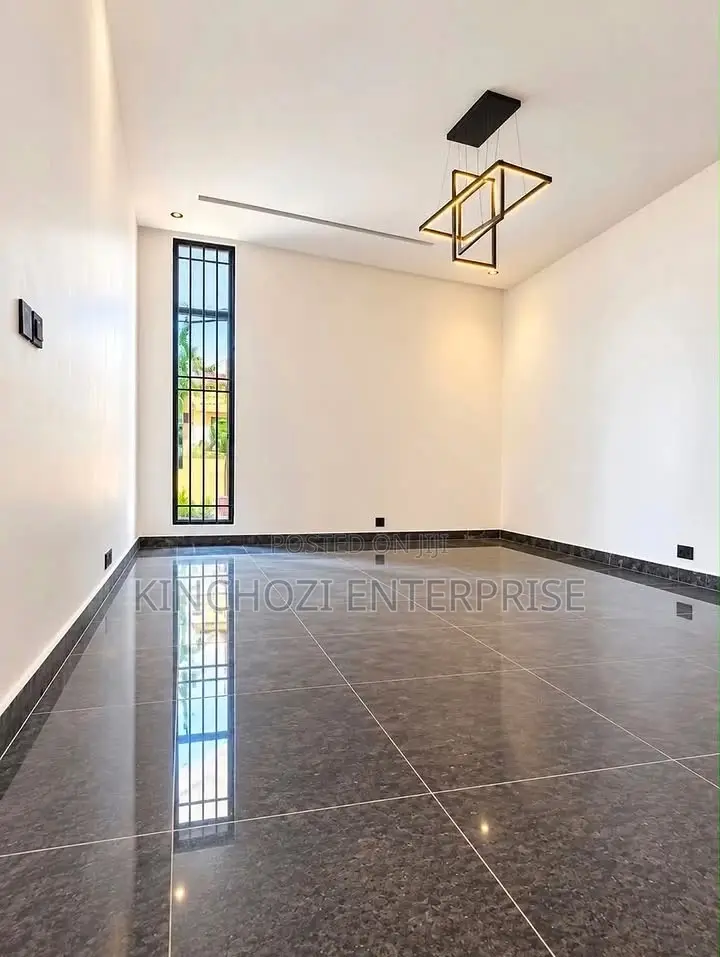 5bdrm Villa in Colorado Road for sale