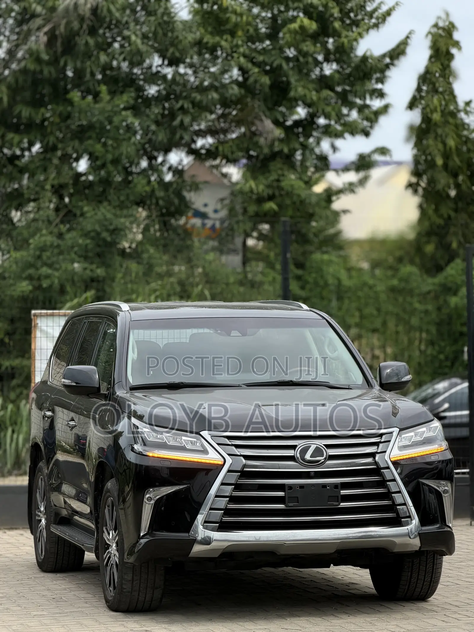 Lexus LX 570 (5 seats) AWD 2019 Black