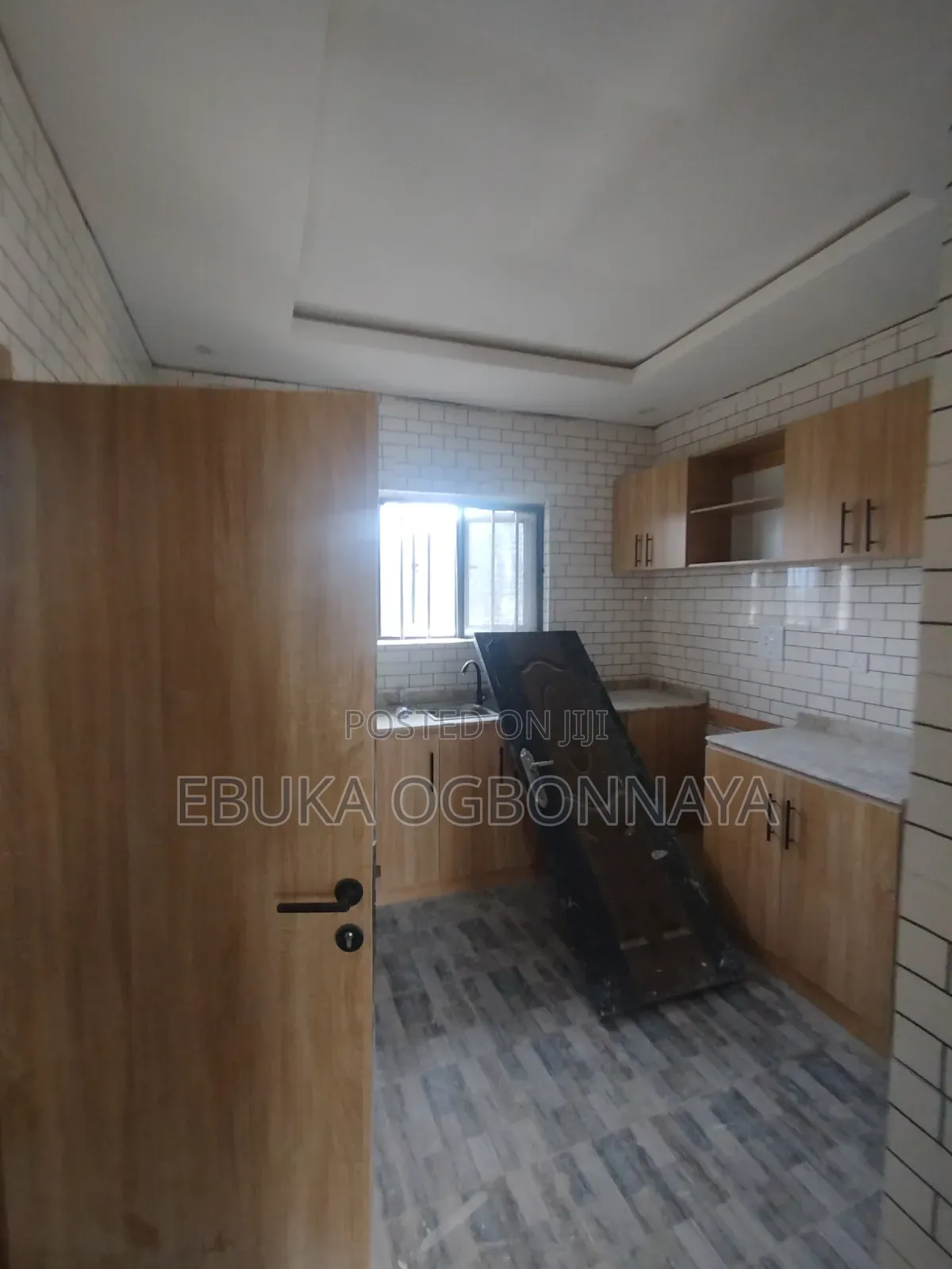 3bdrm Block of Flats in Rumuodumanya, Port-Harcourt for rent