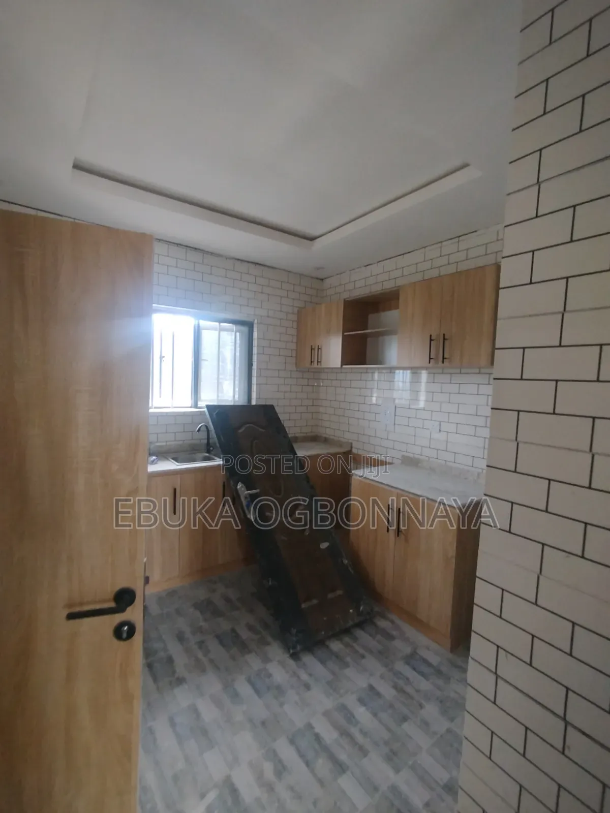3bdrm Block of Flats in Rumuodumanya, Port-Harcourt for rent