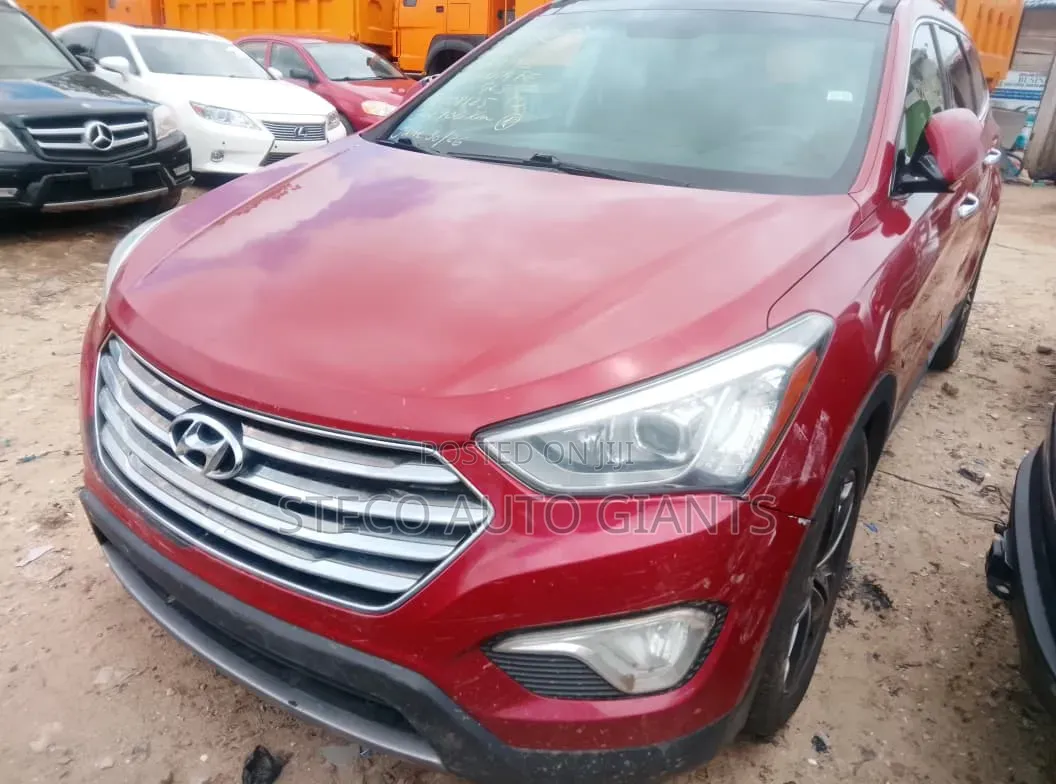 Hyundai Santa Fe 2014 Red