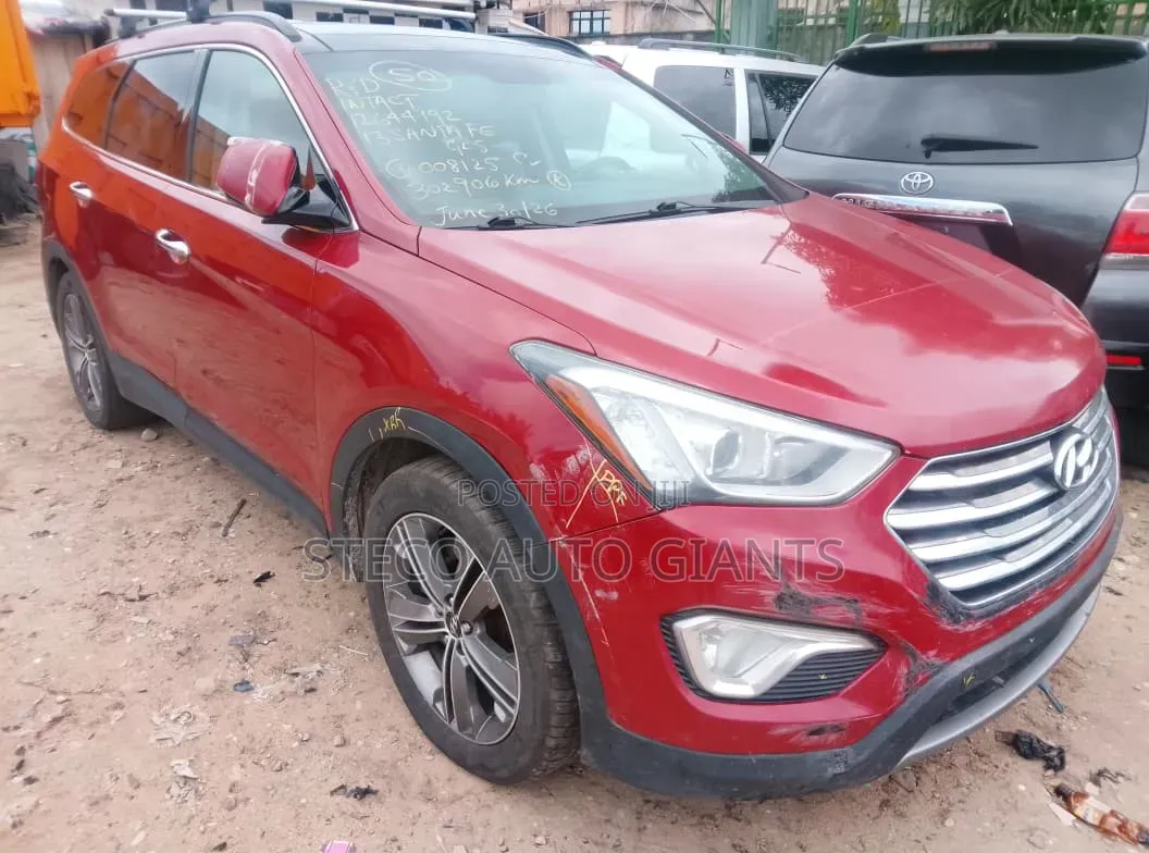 Hyundai Santa Fe 2014 Red