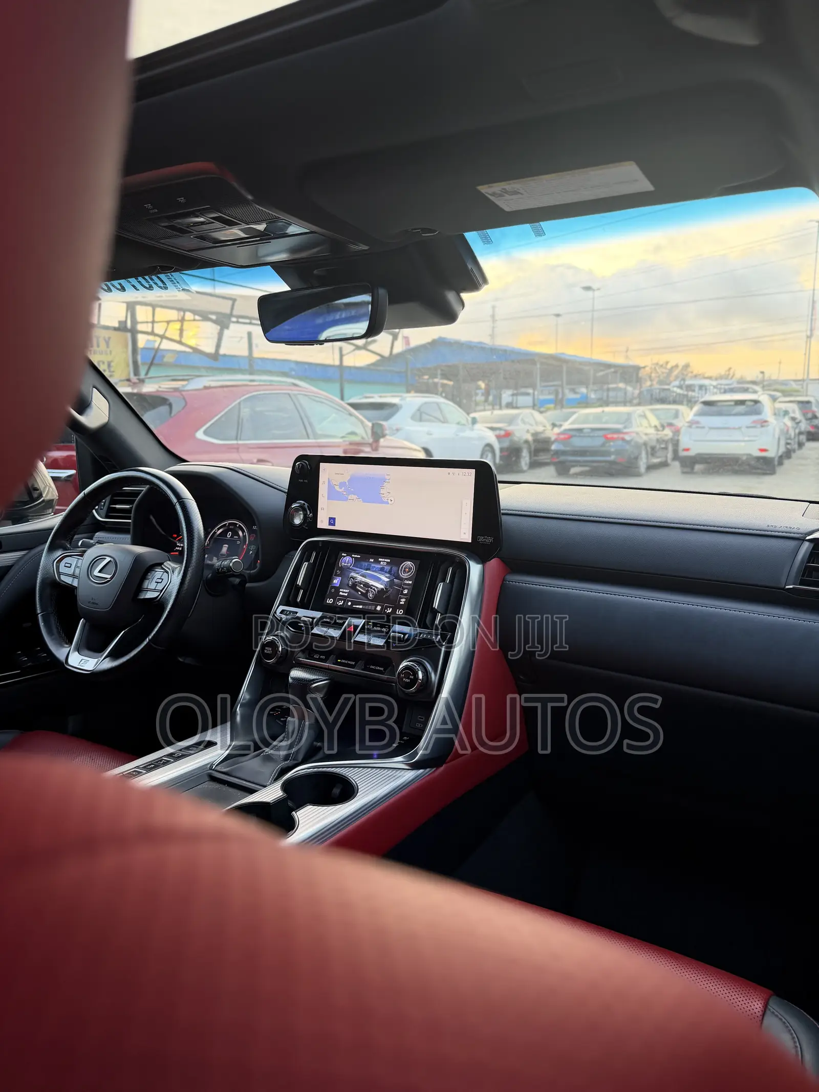 Lexus LX 600 2023 Gold