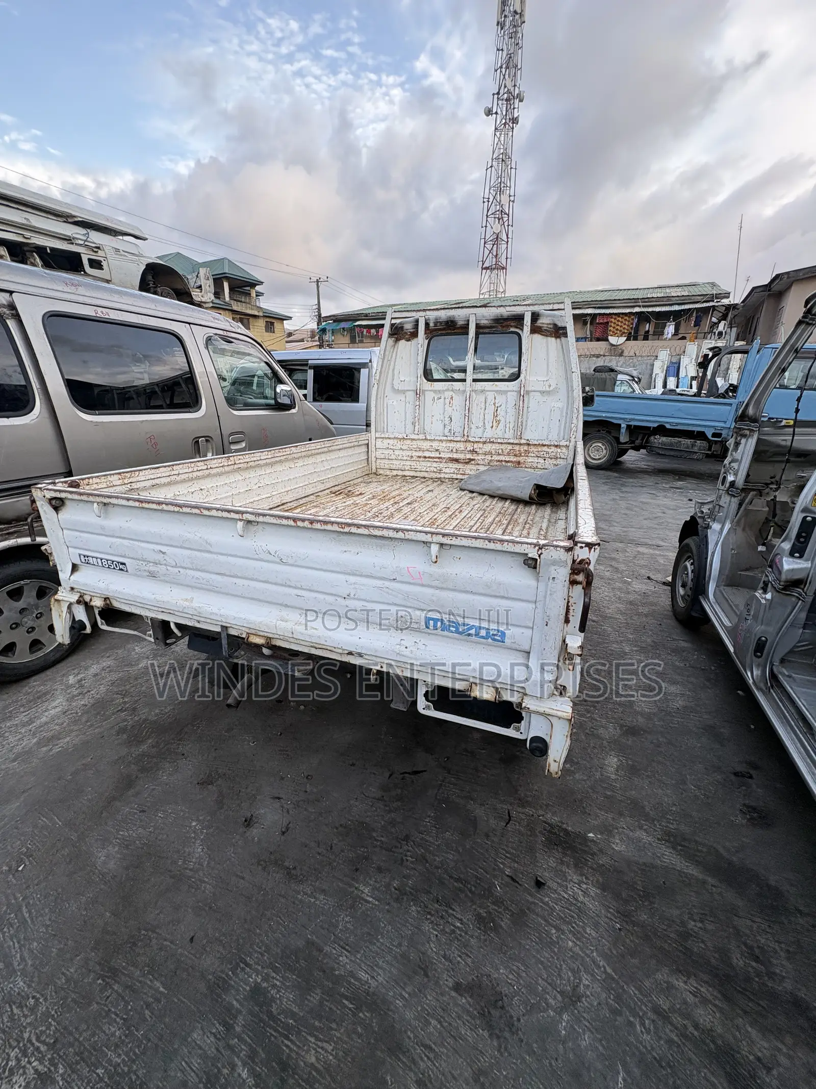 Mazda Bongo 2005 White