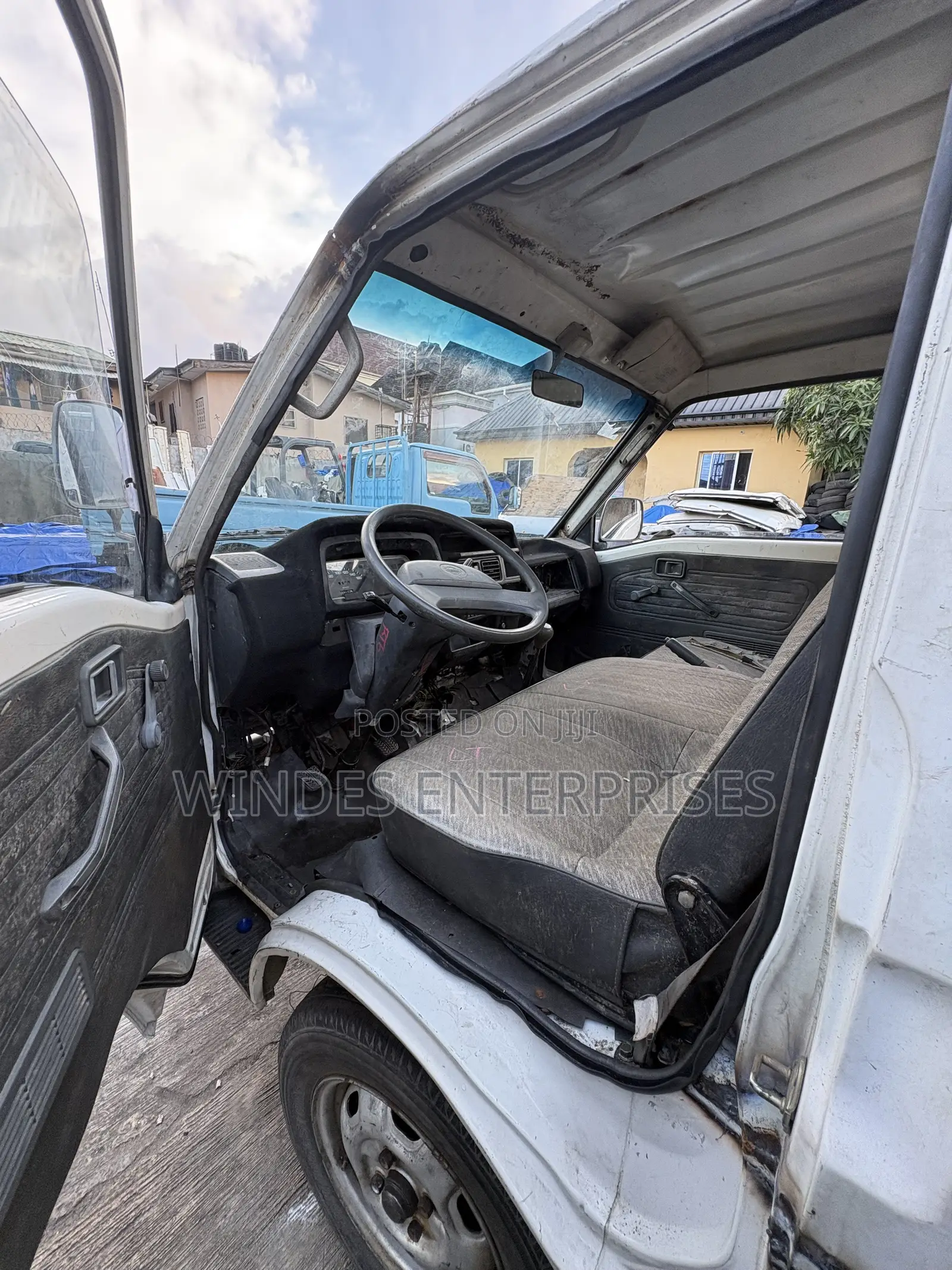 Mazda Bongo 2005 White