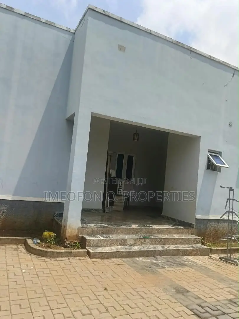 3bdrm Bungalow in In An Estate, Kubwa for sale