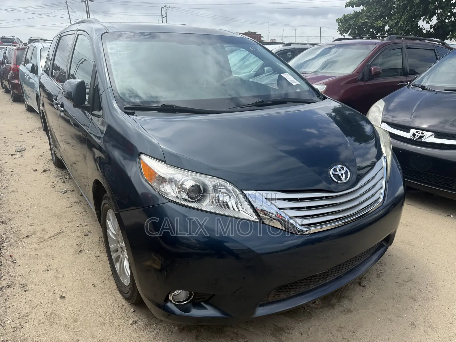 Toyota Sienna 2012 Blue