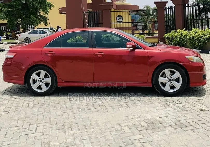 Toyota Camry SE 4dr Sedan (2.5L 4cyl 6AM) 2010 Burgundy