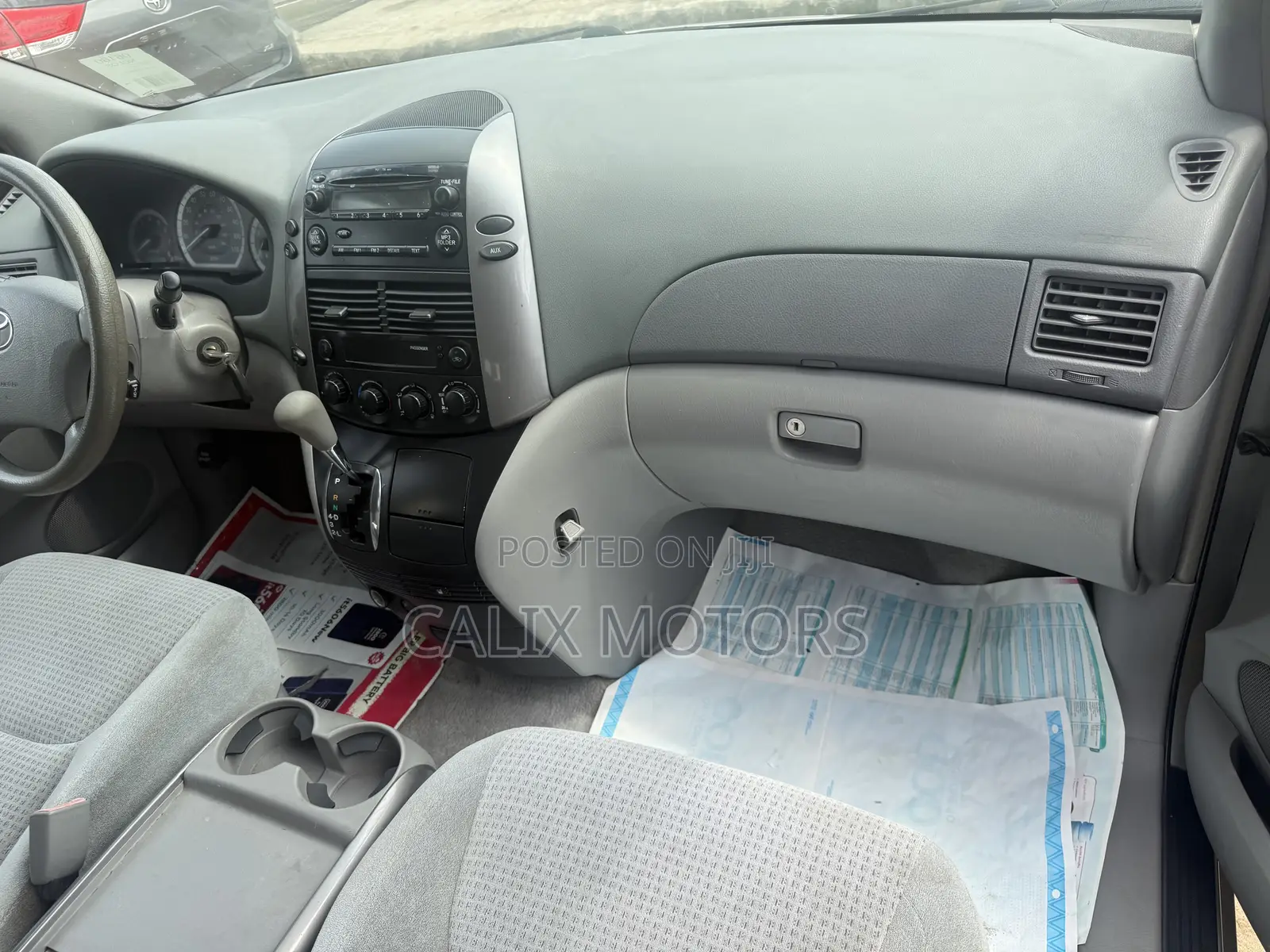 Toyota Sienna 2006 Gold