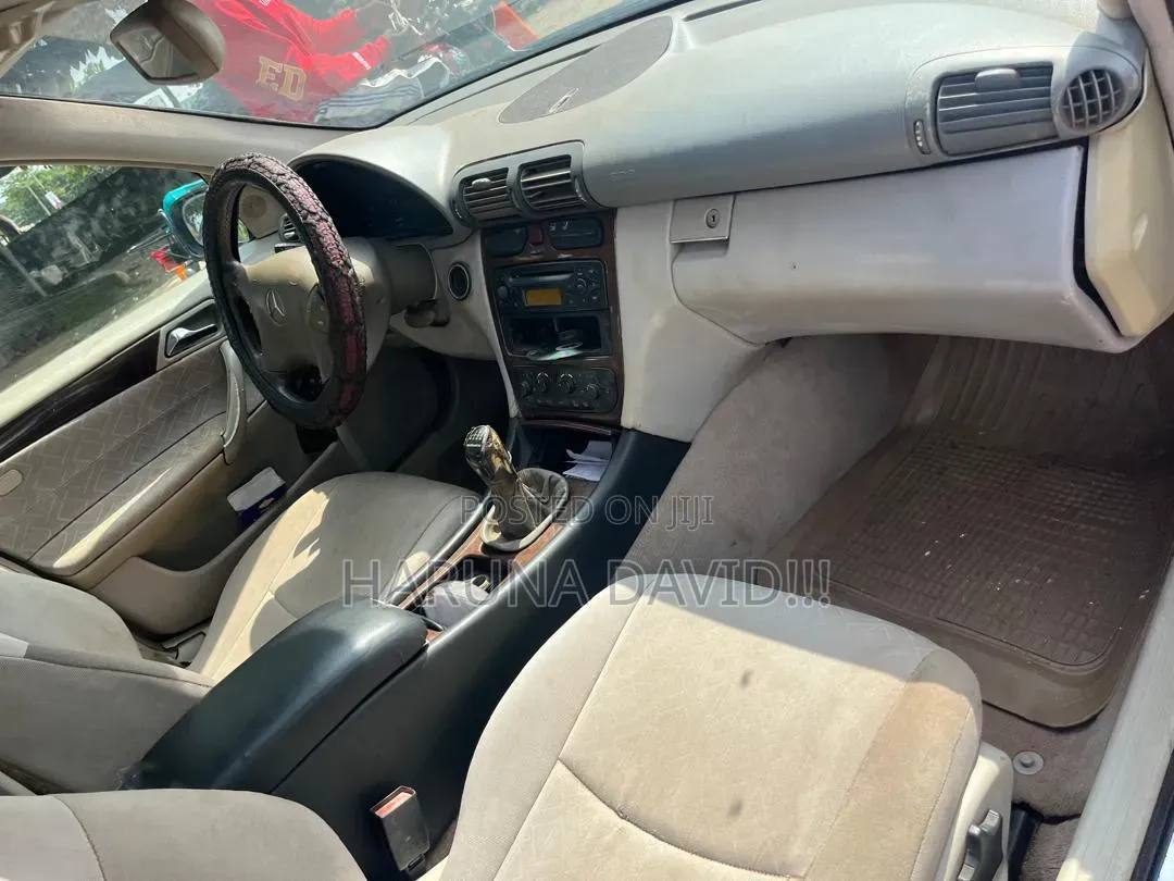 Mercedes-Benz C200 2003 Black
