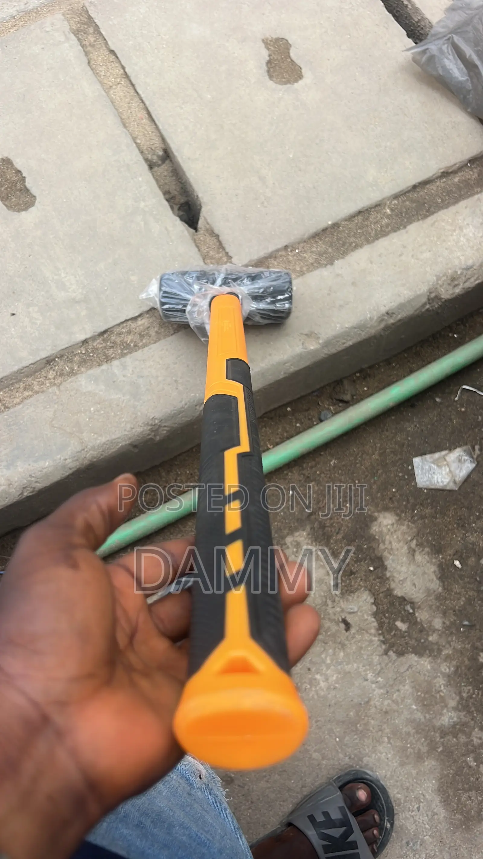 Heavy-Duty Fiberglass-Handled Hammer