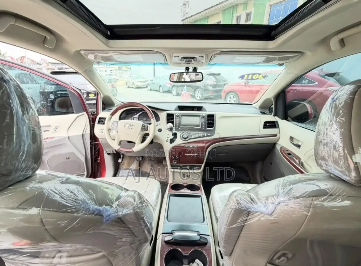 Toyota Sienna Limited 7 Passenger 2012 Burgundy