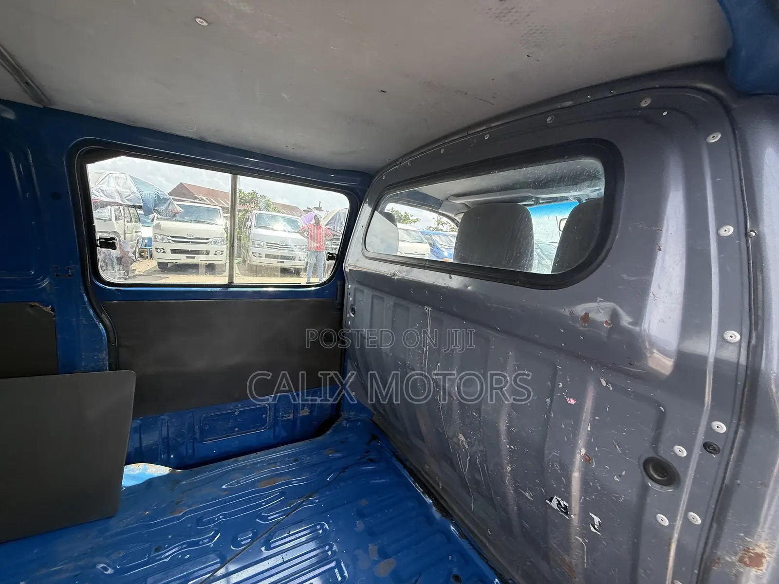 Toyota HiAce 2006 Blue
