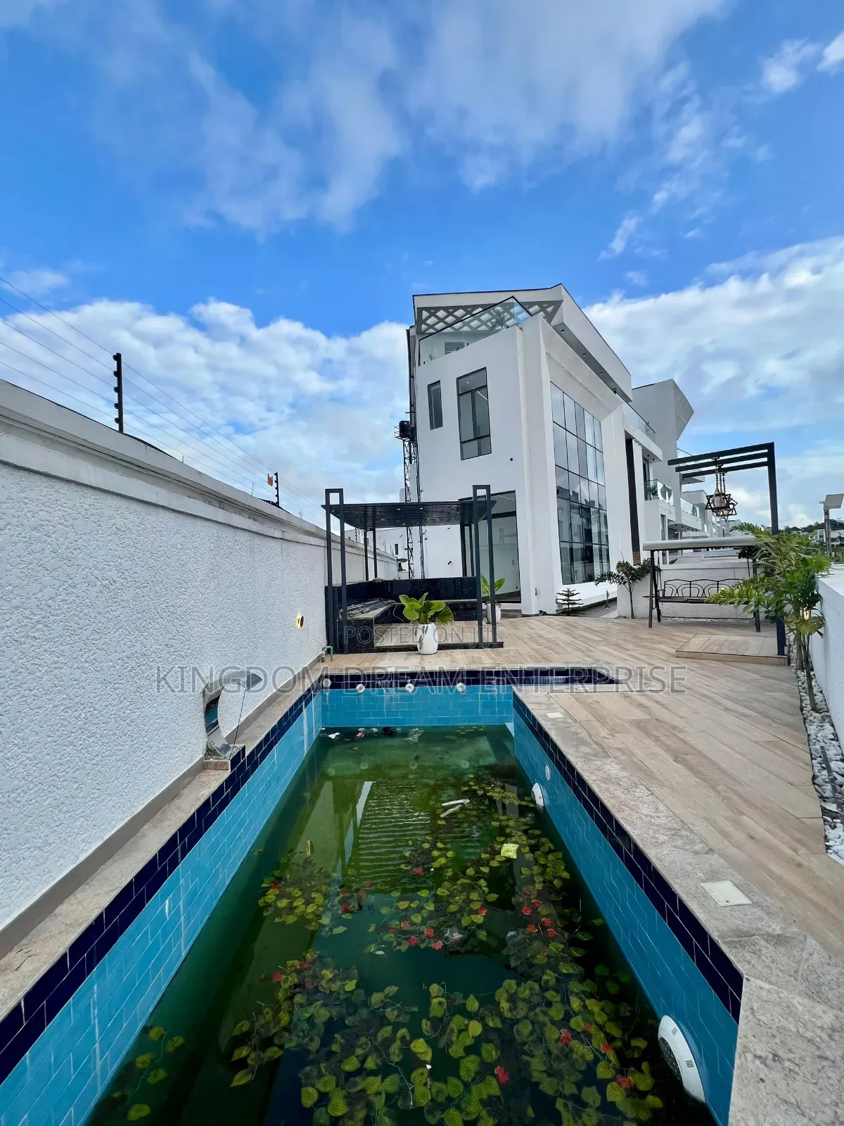 5bdrm House in Chevron Drive Lekki for sale