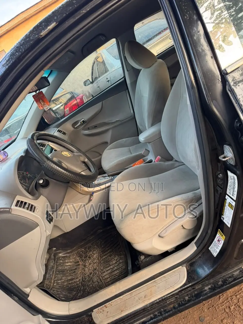 Toyota Corolla XLE 4dr Sedan (1.8L 4cyl 4A) 2009 Gray
