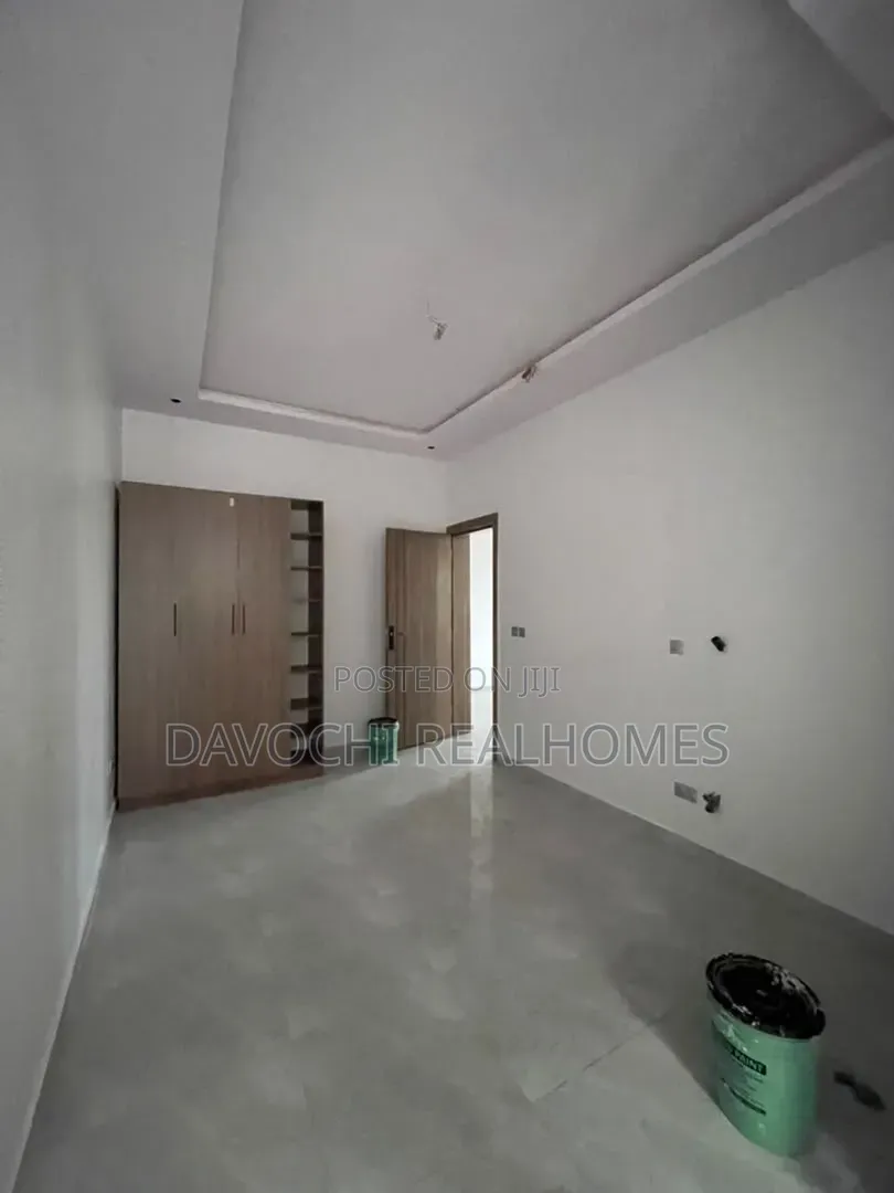 4bdrm Duplex in Sangotedo for sale