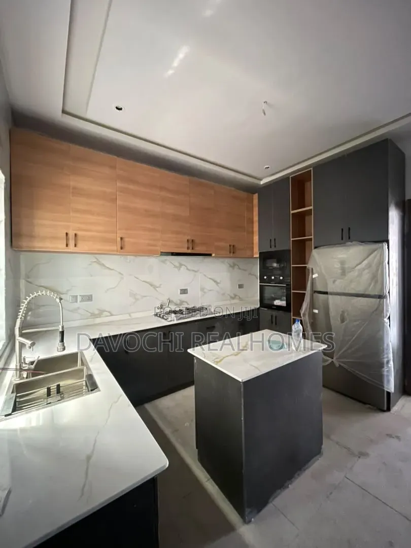 4bdrm Duplex in Sangotedo for sale
