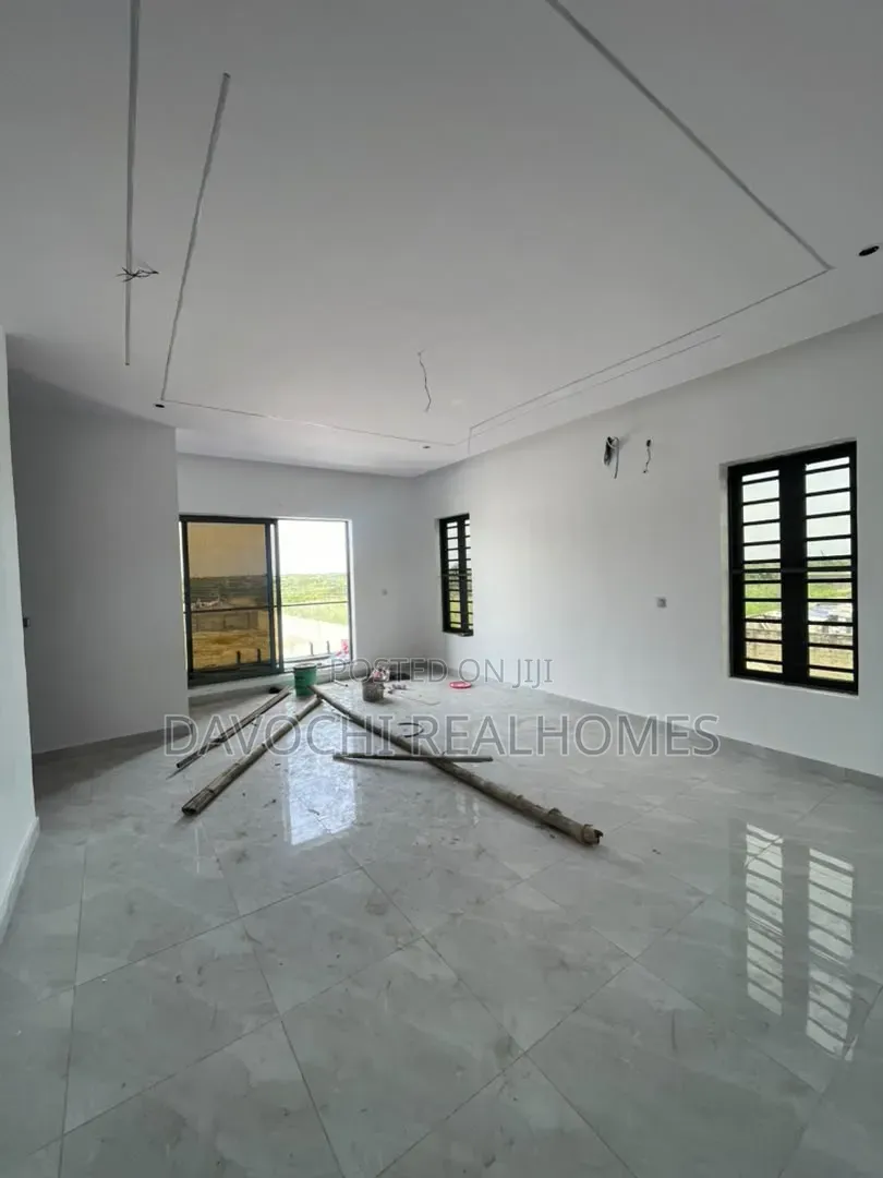 4bdrm Duplex in Sangotedo for sale