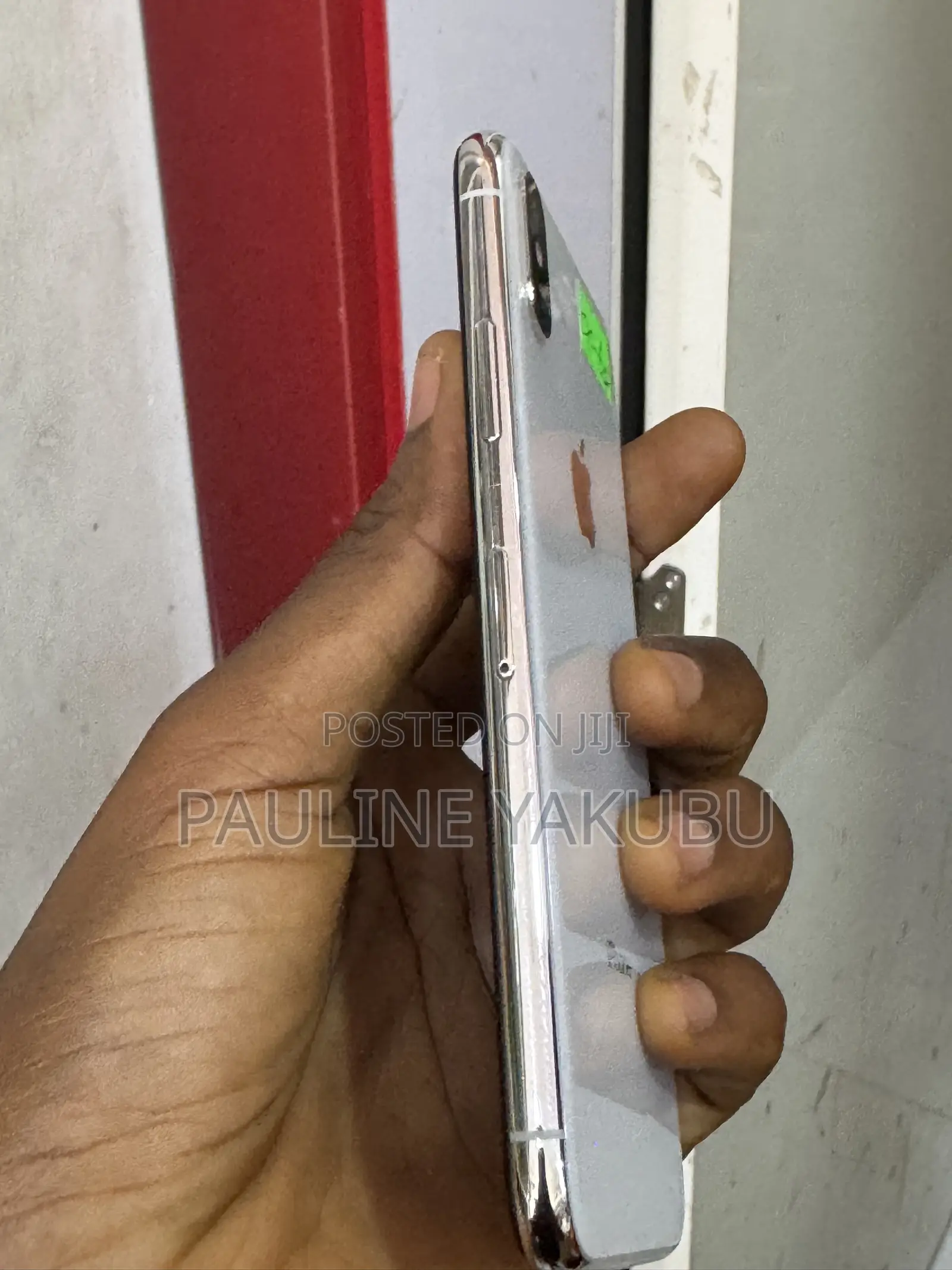 Apple iPhone X 64 GB White