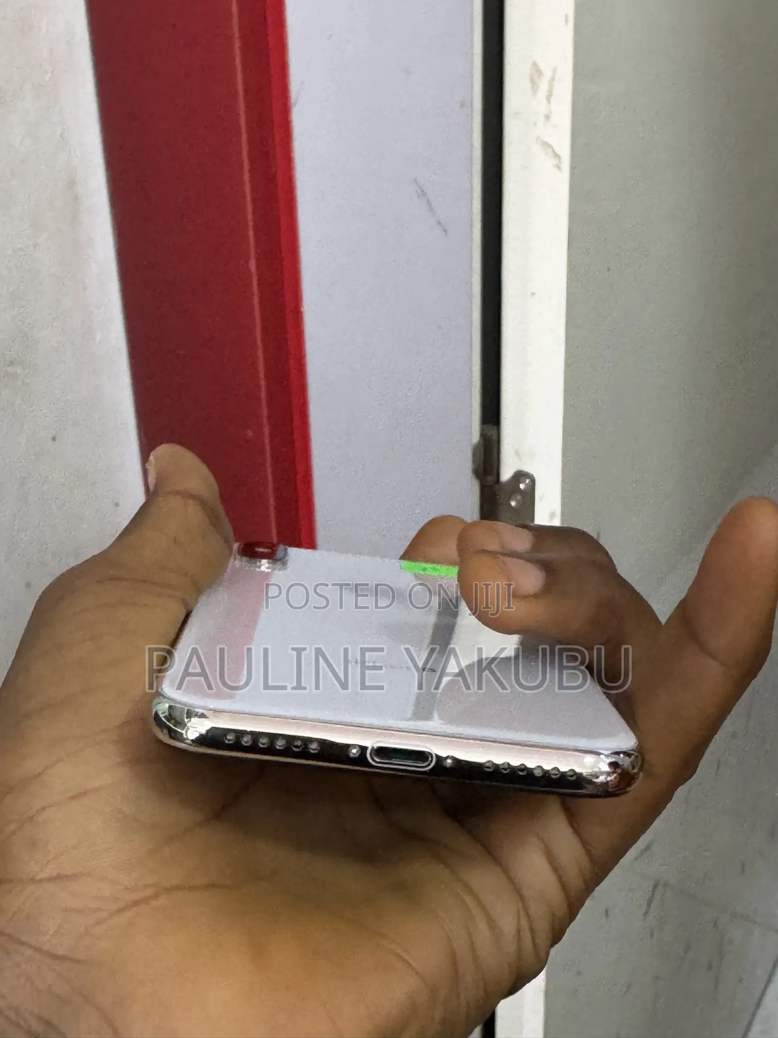 Apple iPhone X 64 GB White