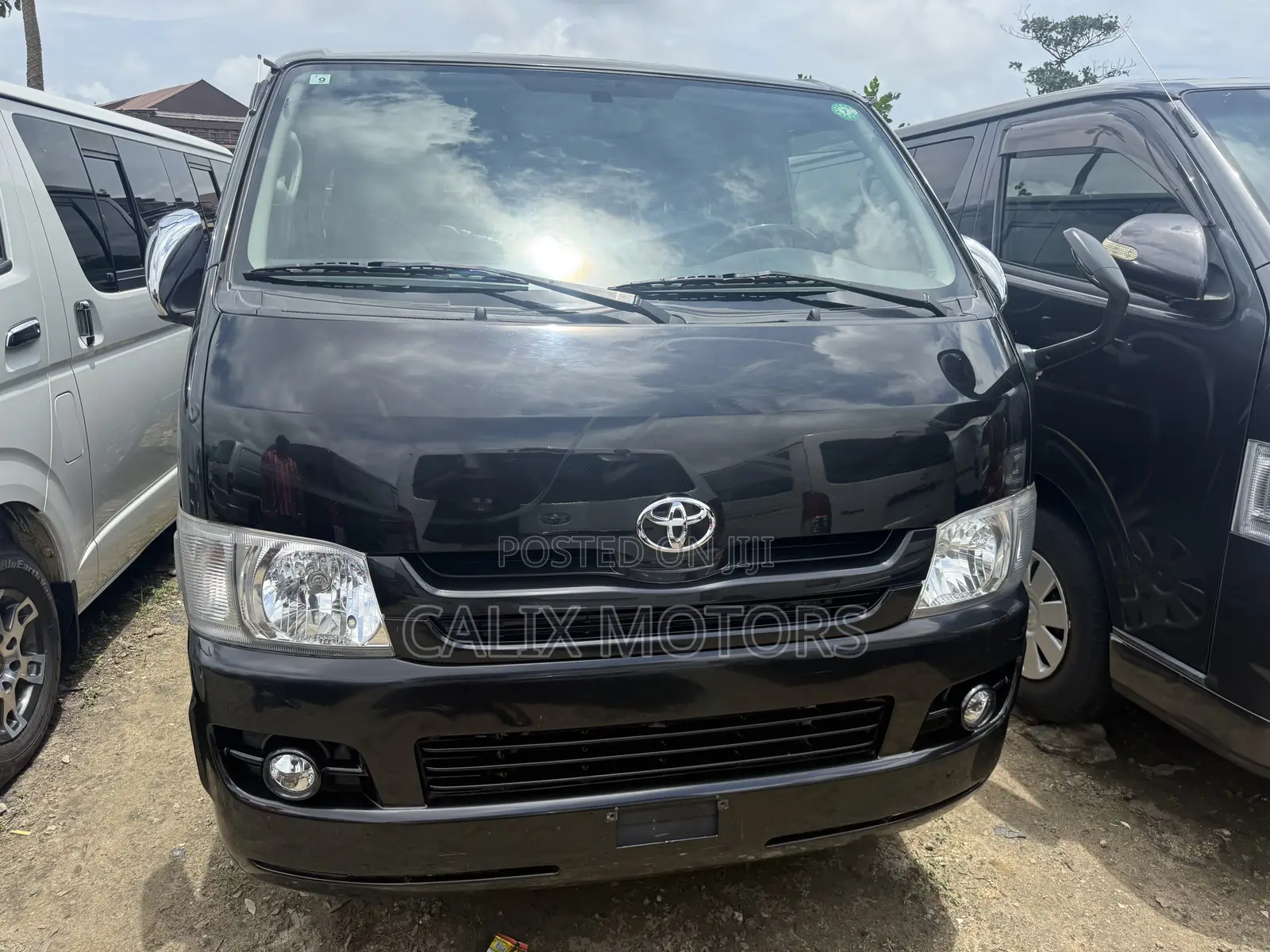 Toyota HiAce 2010 Black