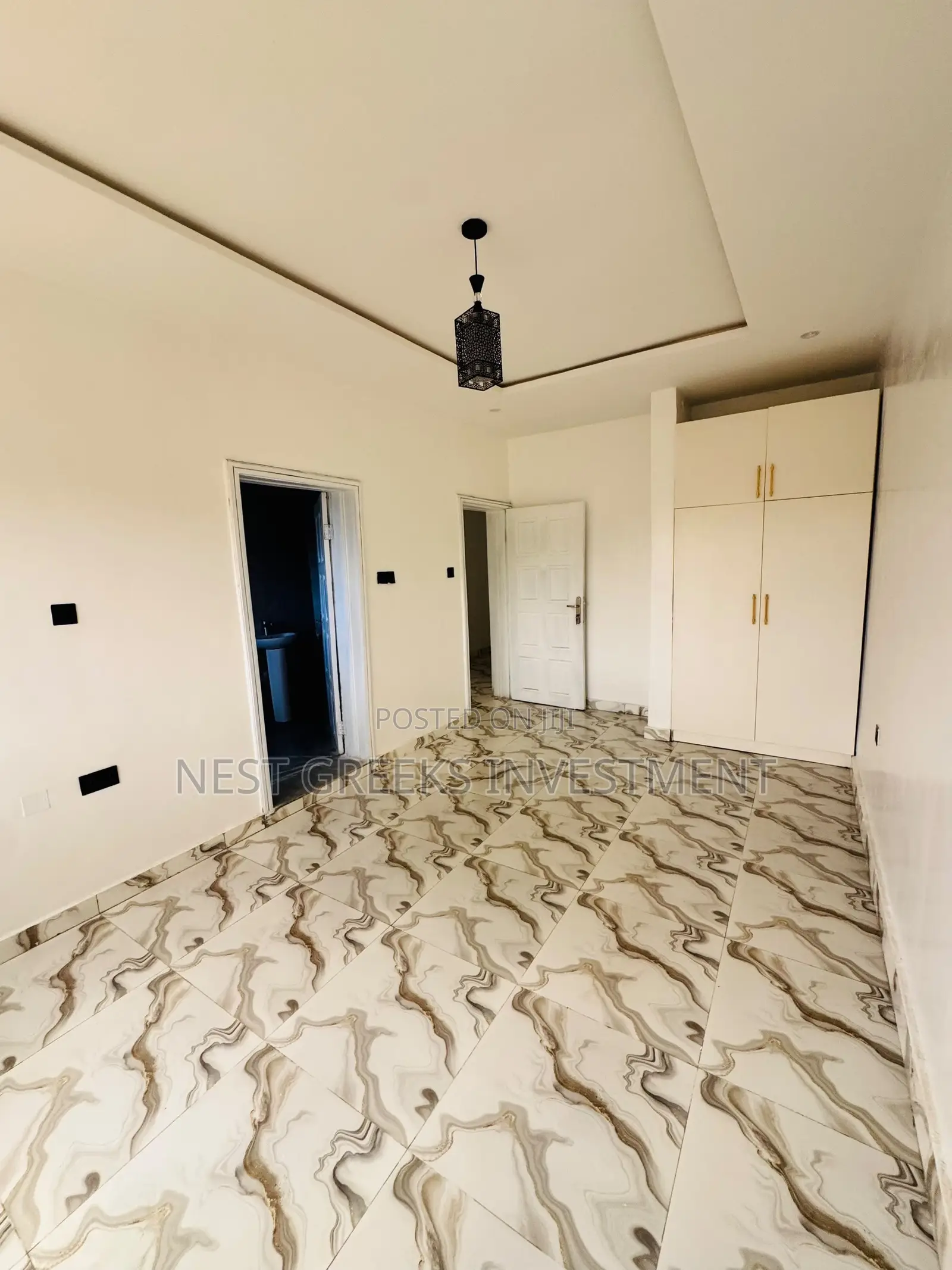 3bdrm Apartment in Ogba for sale