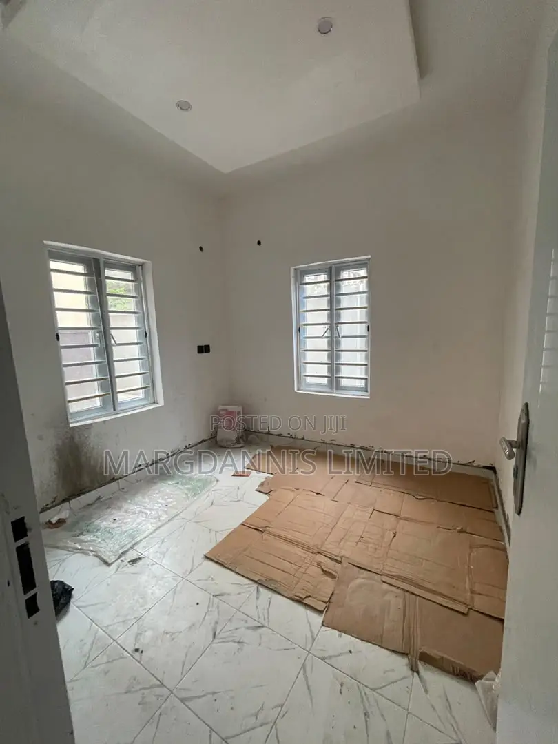 1bdrm Block of Flats in Nitel Estate, Ikorodu Garage for rent