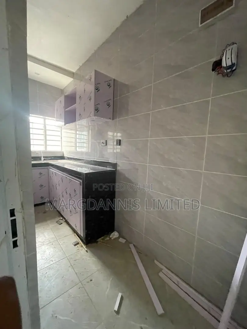 1bdrm Block of Flats in Nitel Estate, Ikorodu Garage for rent
