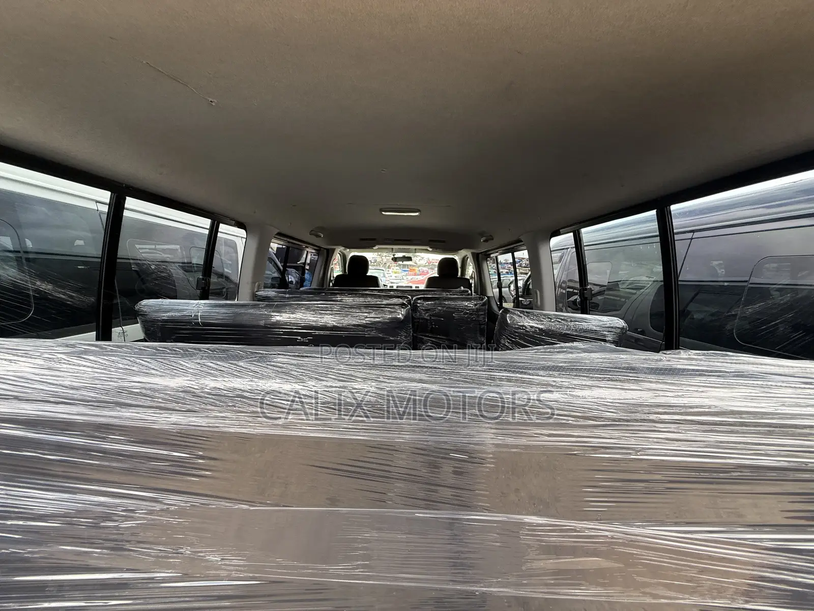 Toyota HiAce 2012 White