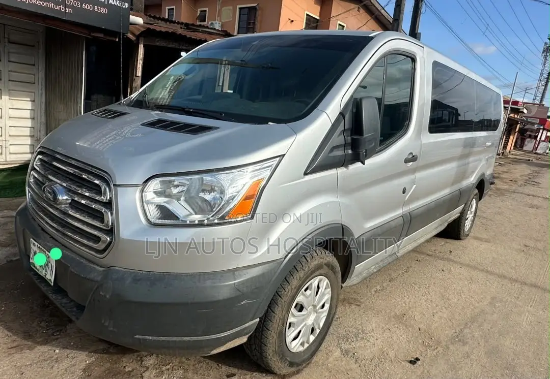 Ford Transit-350 2017 Silver