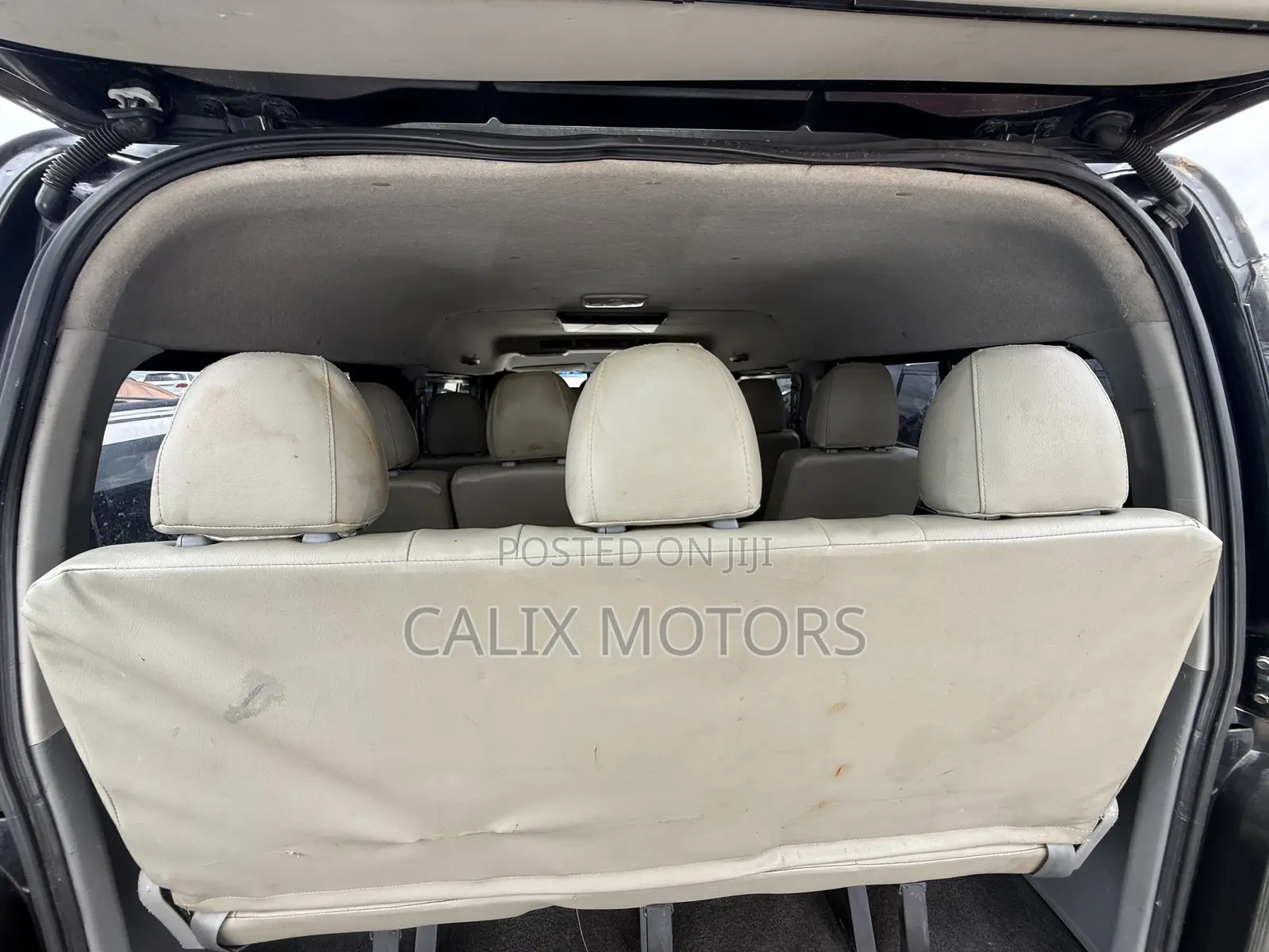 Toyota HiAce 2015 Black