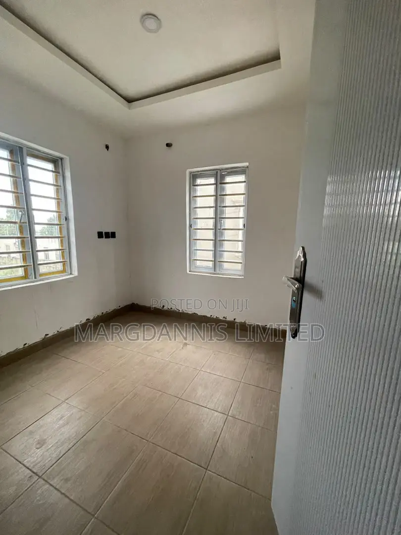 1bdrm Block of Flats in Nitel Estate, Ikorodu Garage for rent