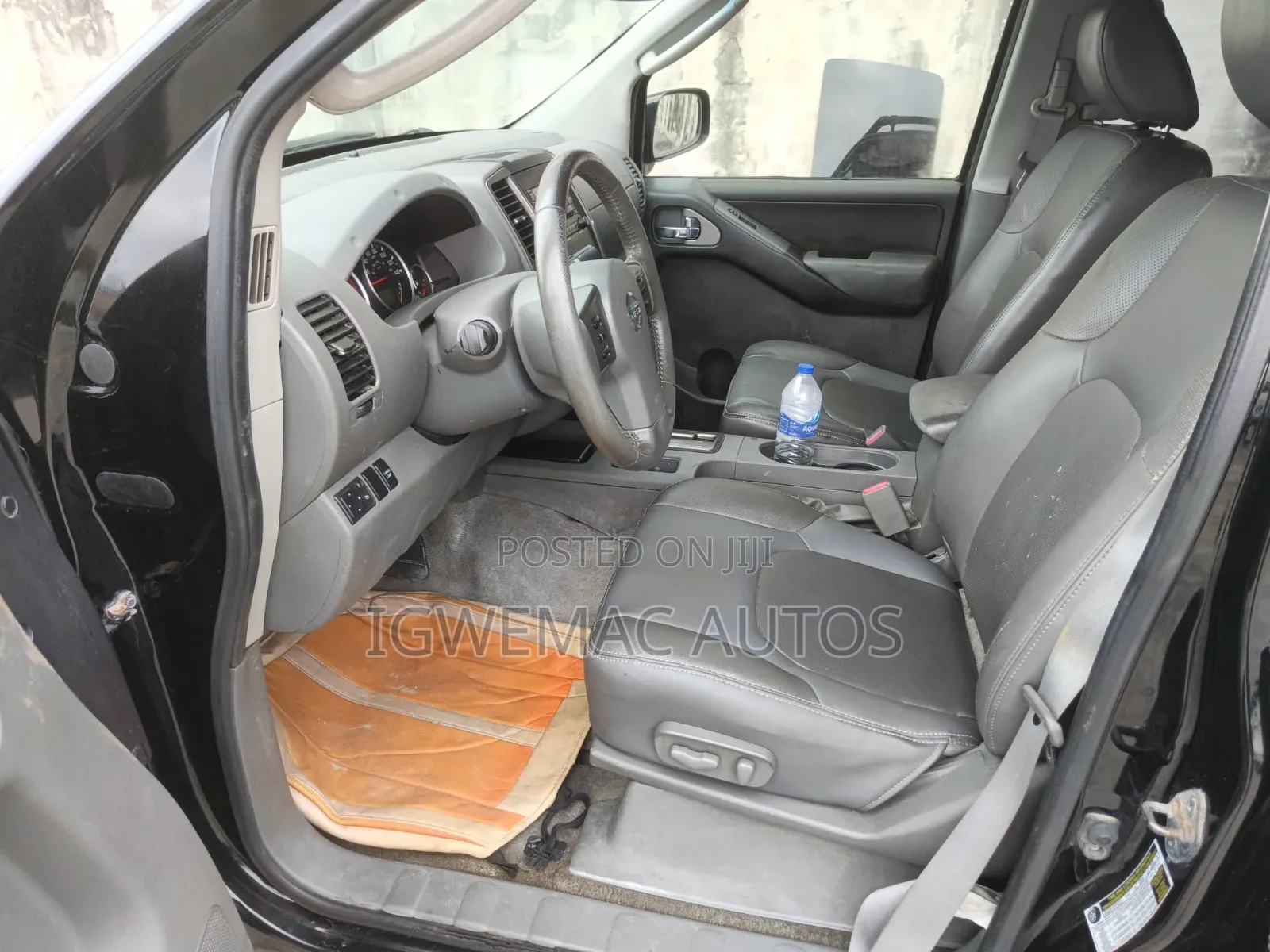 Nissan Frontier King Cab LE 4x4 2010 Black