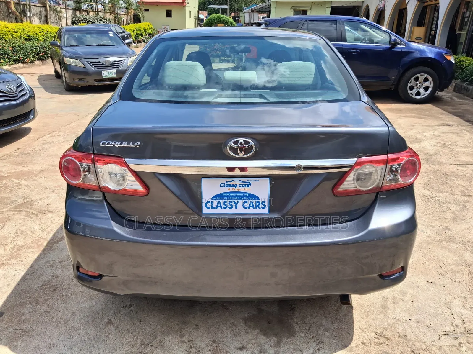 Toyota Corolla LE 4dr Sedan (1.8L 4cyl 4A) 2011 Gray