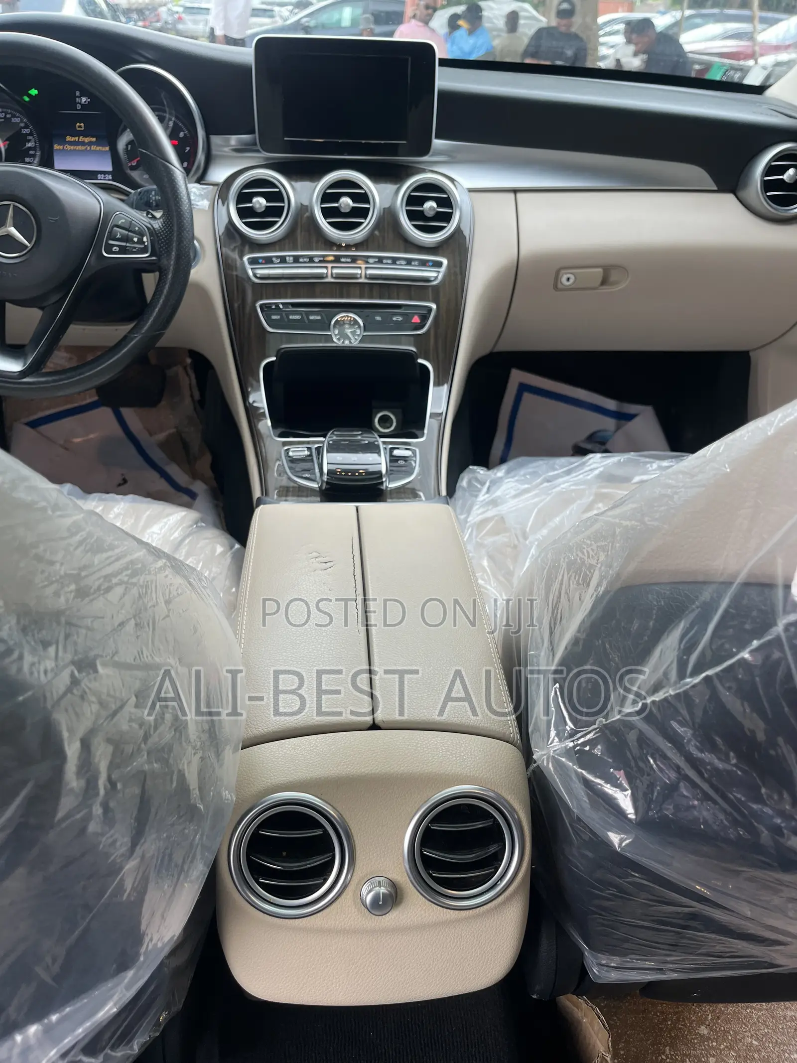 Mercedes-Benz C300 2015 Beige