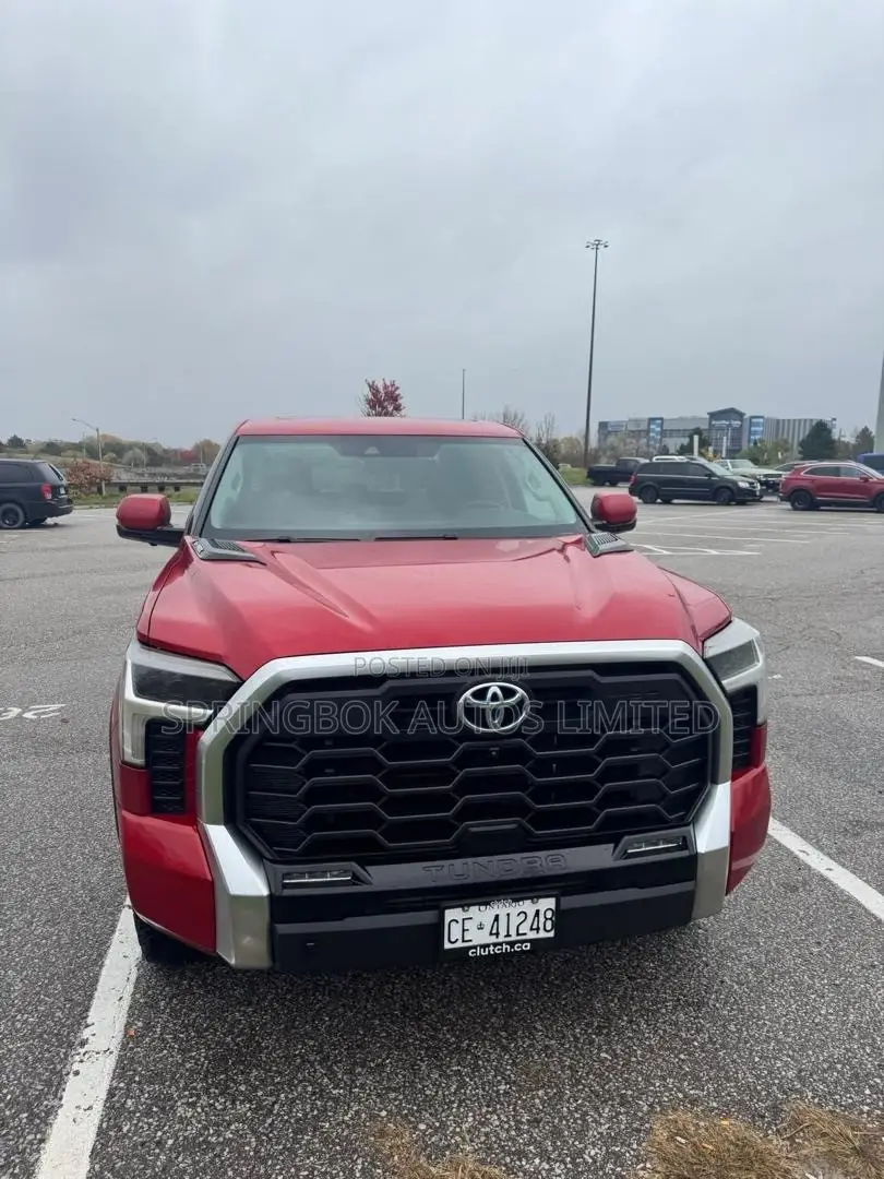 Toyota Tundra Platinum CrewMax 5.5' Bed 2023 Red